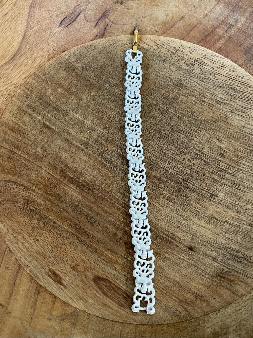 Trifari White Enamel Filigree Link Bracelet Gold Tone Scrollwork Vintage Signed